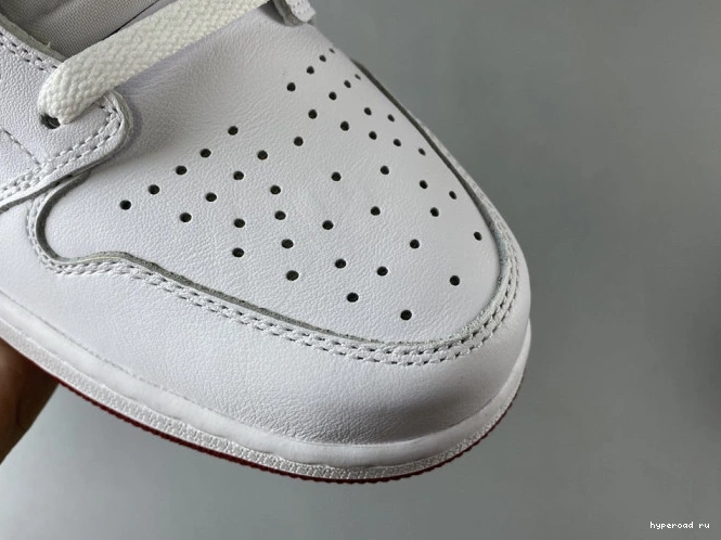Retro Jordan (2017) 555088-103 Metallic Air Red 1 0520